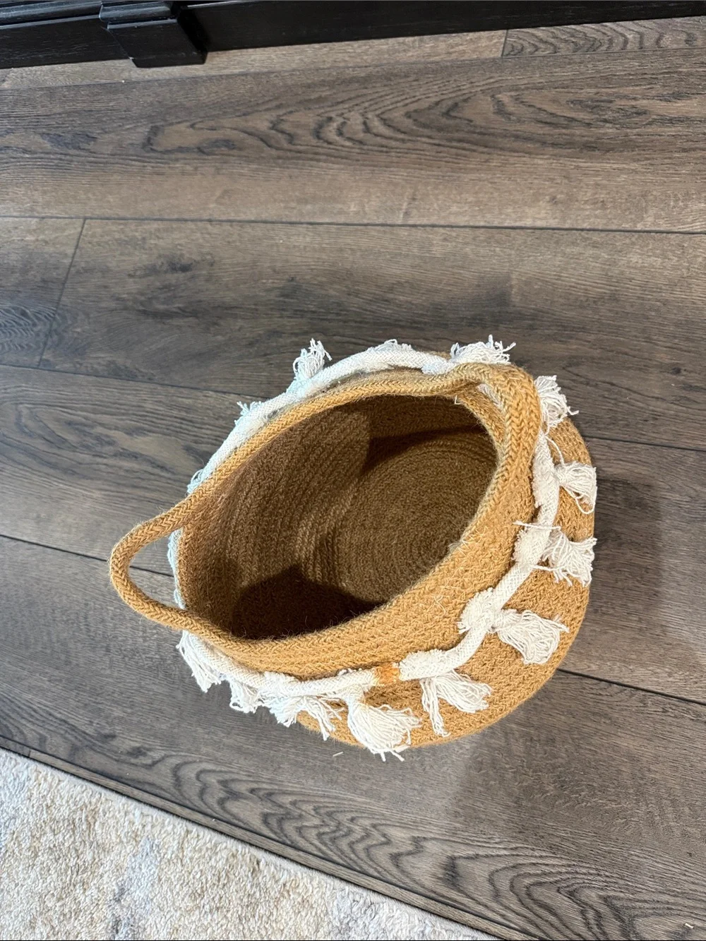 BOHO Vibe Jute Basket w/ handles & Cr Tassel Trim - Light Beige/Brown NWOT
